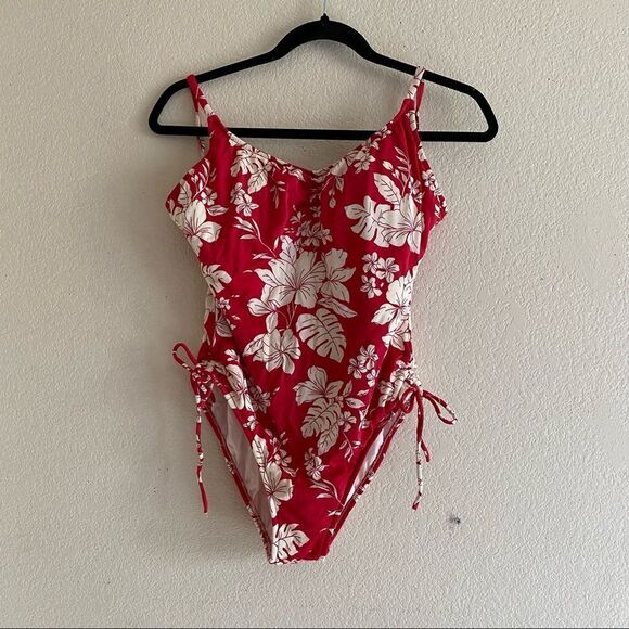 Red Hawaiian Print Low Back One Piece Swimsuit - Picture 1 of 11